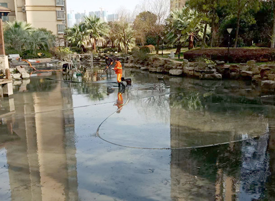 八步景观池淤泥清理